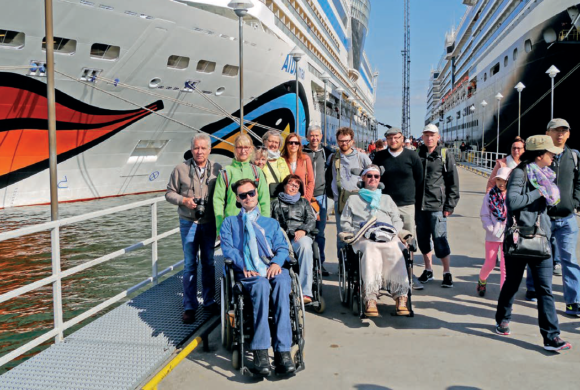 Schiff ahoi – Kreuzfahrt mit Rollstuhl und Beatmung Schiff ahoi – Kreuzfahrt mit Rollstuhl und Beatmung